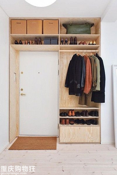 別怕，這類顏色的木板鋪滿墻一點(diǎn)也不壓抑、老土