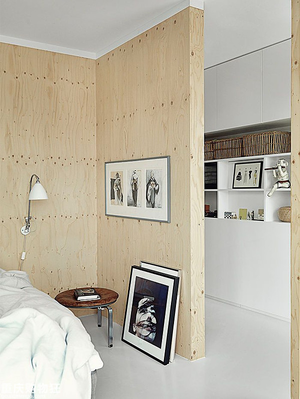 別怕，這類顏色的木板鋪滿墻一點(diǎn)也不壓抑、老土