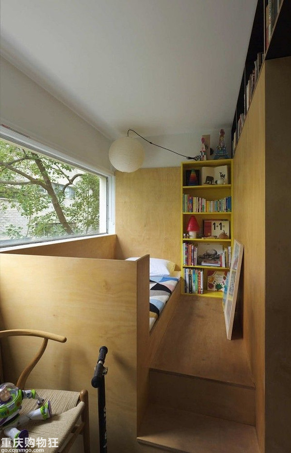 別怕，這類顏色的木板鋪滿墻一點(diǎn)也不壓抑、老土