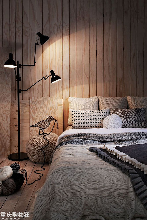 別怕，這類顏色的木板鋪滿墻一點(diǎn)也不壓抑、老土